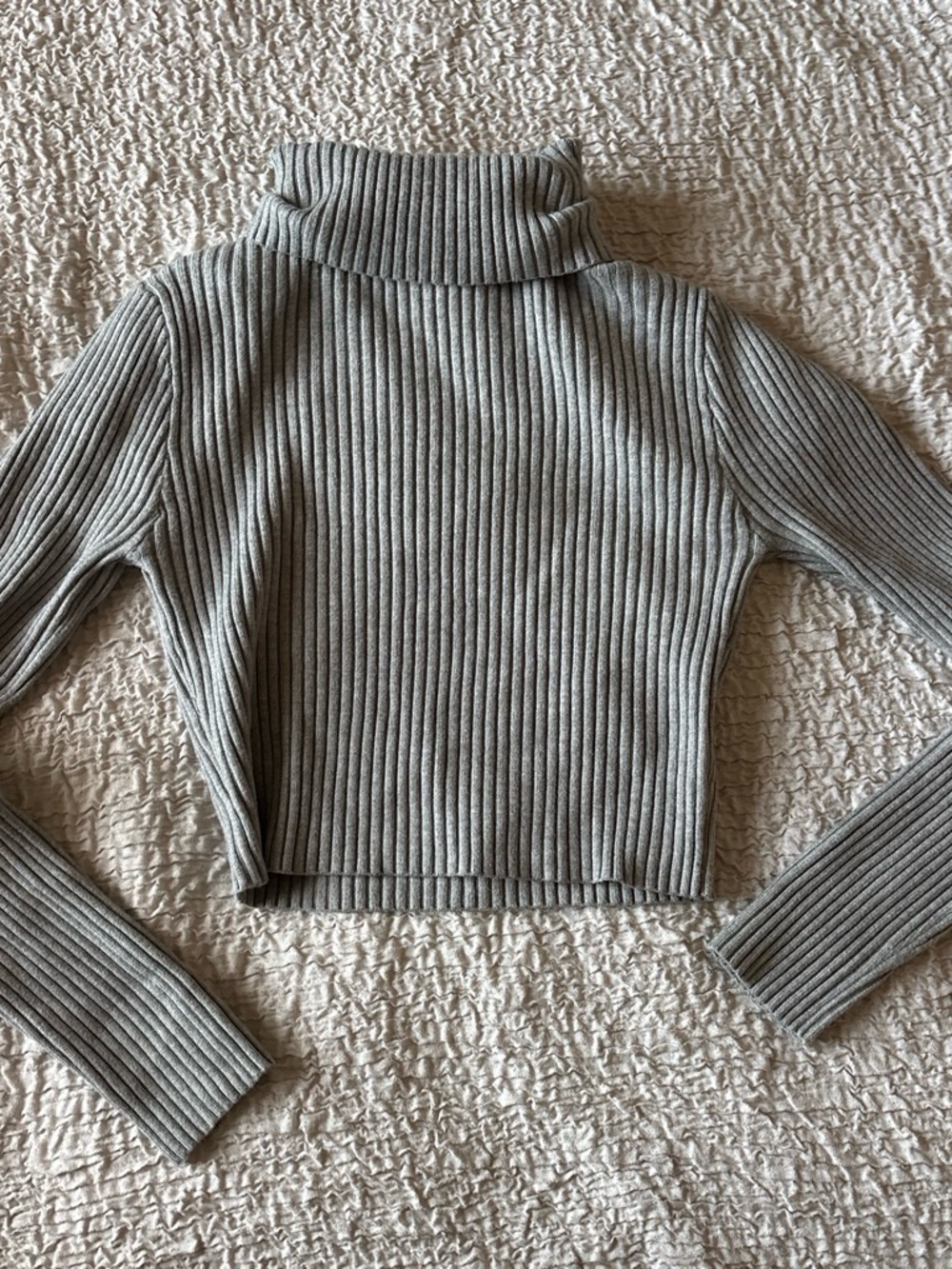 Love Tree Ribbed Cropped Turtleneck Sweater - Light Gray